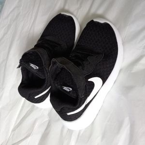 Toddler Nike shoes